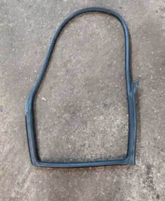 Maserati Levante Rubber seal rear door 