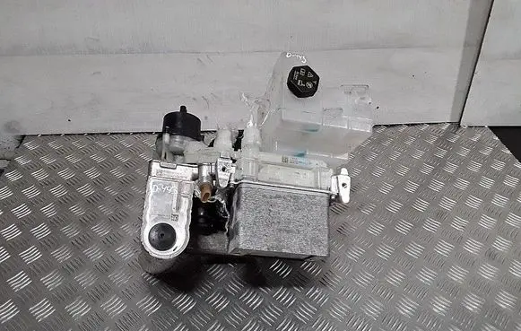 Tesla Model Y Webasto circulation pump for autonomous heater 161370300B