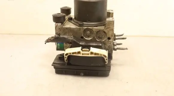 Mazda 6 ABS Pump 2059152