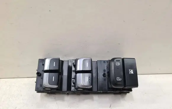 KIA Sportage Electric window control switch 93570F1520 Q1Q0086