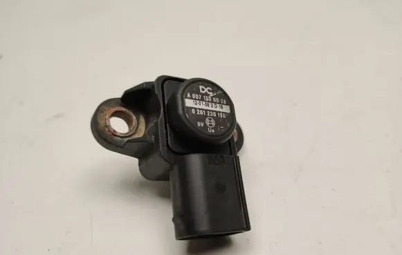 Mercedes-Benz B W246 W242 Air pressure sensor A0071500028