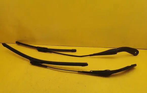 BMW 3 GT F34 Front wiper blade arm 7260474 7286105