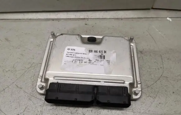 Volkswagen PASSAT B5 Engine control unit/module 0281010305 038906019BK