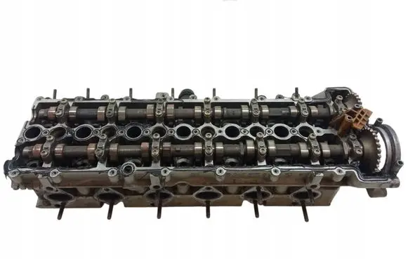 BMW 5 E39 Engine head 2246875