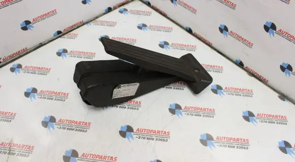 BMW 1 E81 E87 Accelerator throttle pedal 6770936