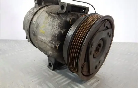 Renault Scenic IV - Grand scenic IV Air conditioning (A/C) compressor (pump) 7700103536