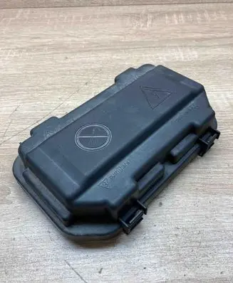 BMW 3 F30 F35 F31 Fuse box cover 9224872