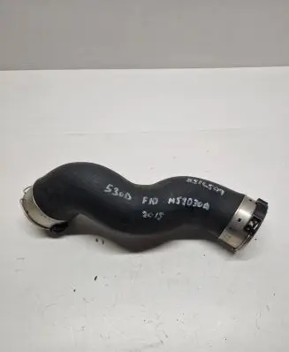 BMW 5 F10 F11 Intercooler hose/pipe 8516509