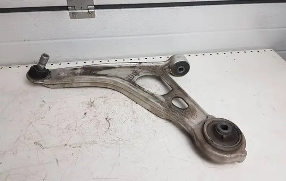 Nissan Qashqai J12 Front lower control arm/wishbone 545706RA0A TRJ29