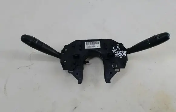 Wiper turn signal indicator stalk/switch
