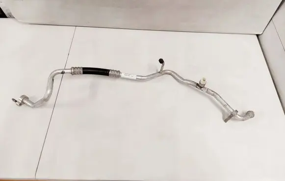 Ford Kuga I Air conditioning (A/C) pipe/hose