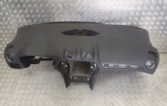 Ford Mondeo MK IV Dashboard 