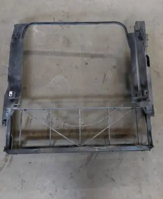 BMW X5 E53 Radiator trim 1439105