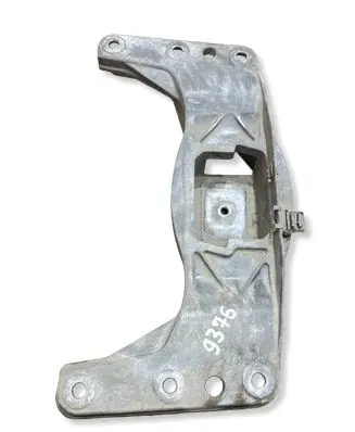 BMW 5 E60 E61 Gearbox mounting bracket 6761106