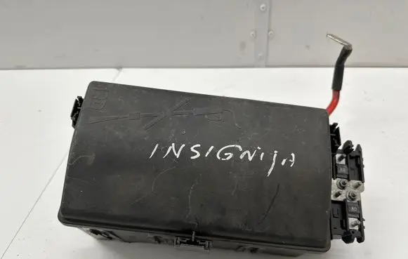 Opel Insignia A Fuse box set 13345497