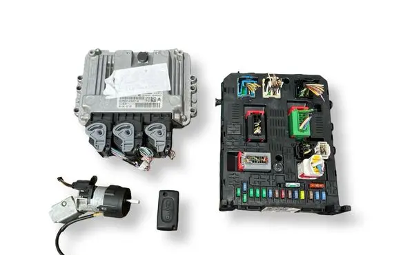 Peugeot 308 Engine ECU kit and lock set 0281013872 9664843780