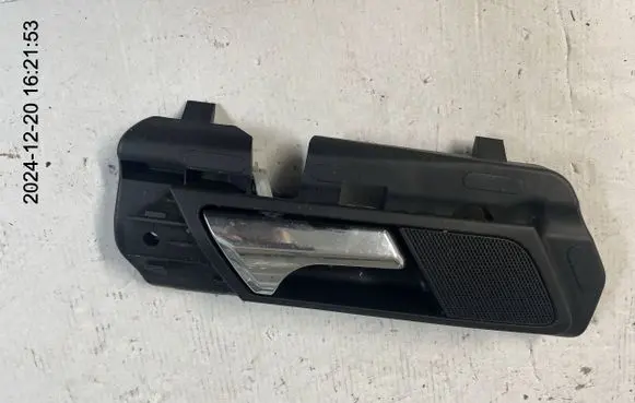 Mercedes-Benz ML W164 Rear door interior handle trim A2118200202 2118200202