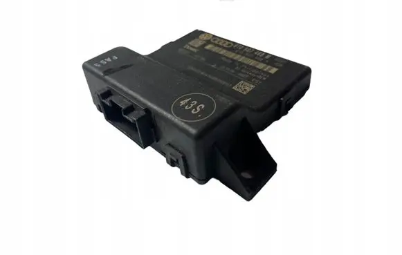 Audi A4 S4 B8 8K Gateway control module 8T0907468M