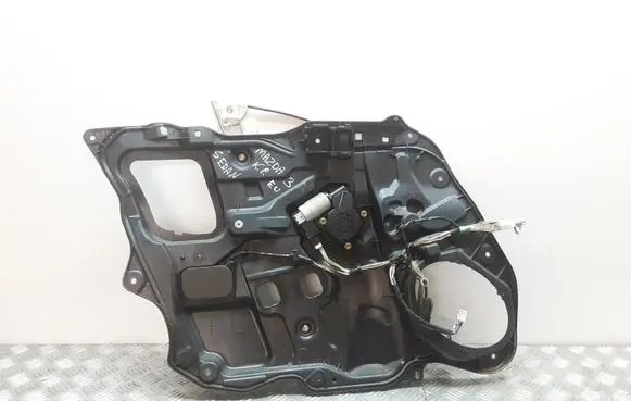 Mazda 3 I Front door window regulator with motor BP4K5997X