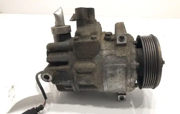 Volkswagen PASSAT B6 Air conditioning (A/C) compressor (pump) 1K0820803Q