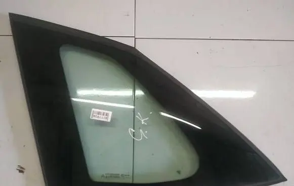 Citroen C4 I Picasso Rear side window AS2