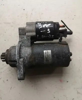 Volkswagen New Beetle Starter motor 02A911023L