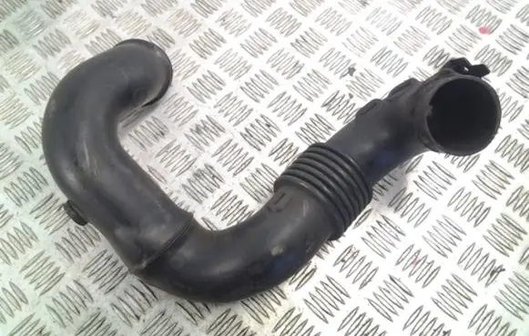 Renault Master III Air intake duct part 8200751729