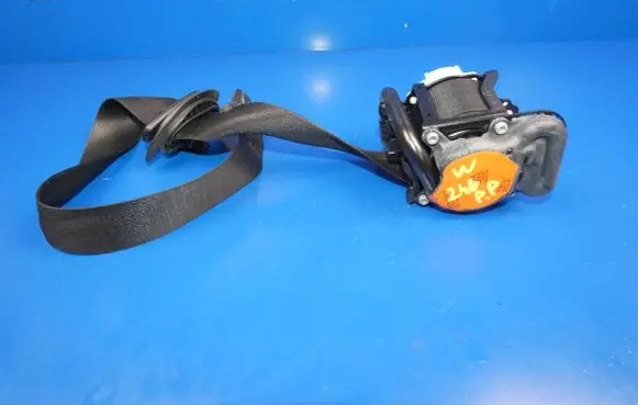 Mercedes-Benz B W246 W242 Front seatbelt 071CF6718E 3063559