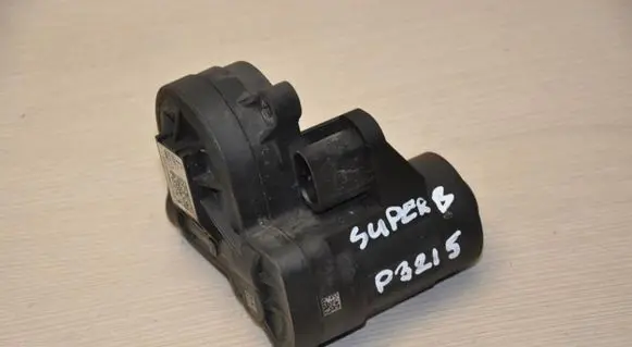 Skoda Superb B8 (3V) Hand brake/parking brake motor 3Q0615405