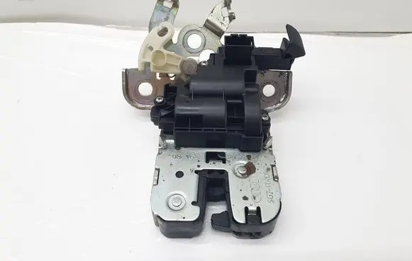 Skoda Octavia Mk3 (5E) Tailgate/trunk/boot lock/catch/latch 5E0827505A A102523