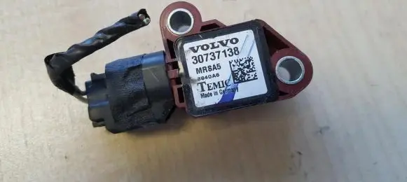 Volvo V50 Airbag deployment crash/impact sensor 30737138 8840A6