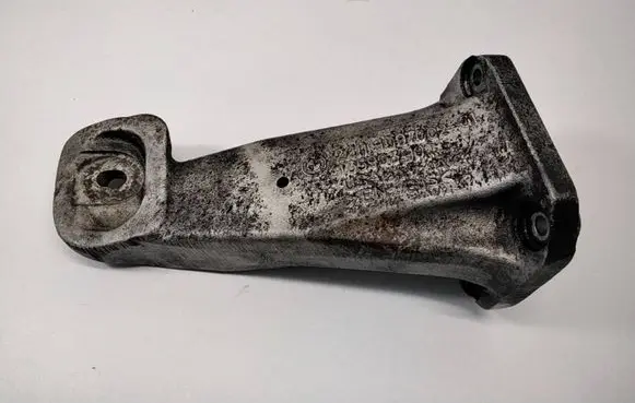 BMW X5 E53 Engine mounting bracket 1097002 13590210