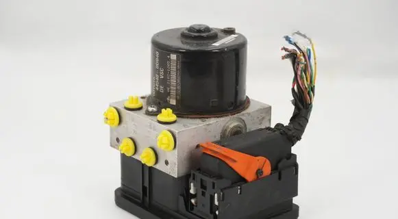 Toyota Yaris ABS Pump 445400D040 895410D050