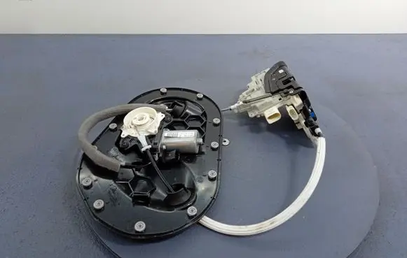 Audi Q7 4M Front door lock 4M1837016D