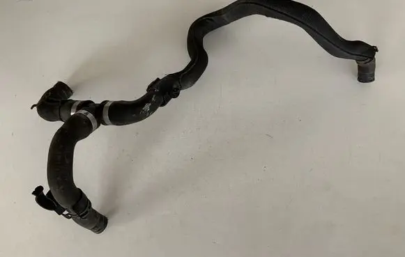 Audi A8 S8 D4 4H Engine coolant pipe/hose 4H0121059K