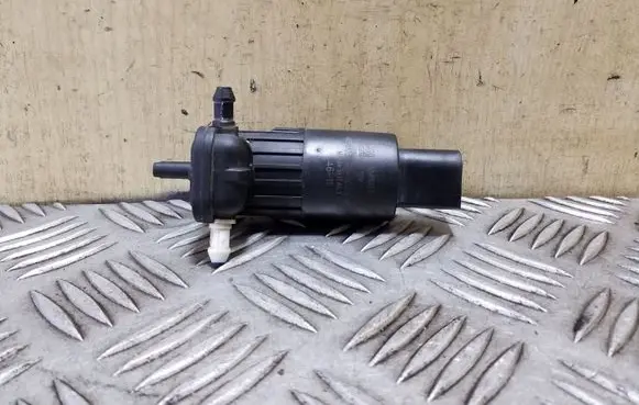Chevrolet Orlando Windscreen/windshield washer pump 13349273