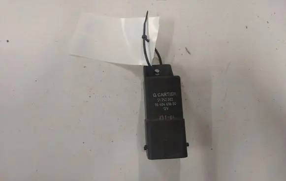 Citroen C5 Glow plug pre-heat relay 51252002 9640469680