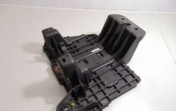 Battery bracket
