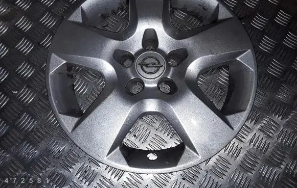 Opel Zafira B Non-original wheel cap 13198634