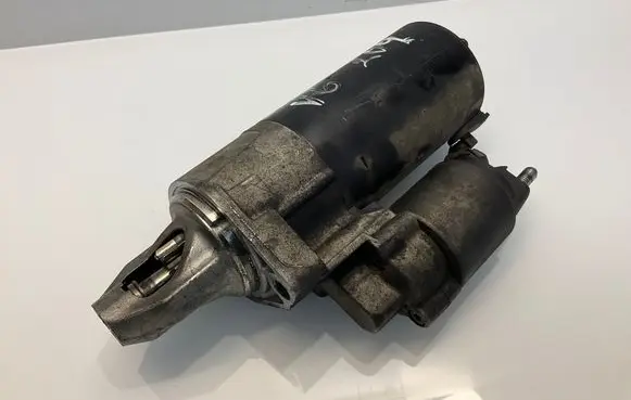 Mercedes-Benz C W204 Starter motor A0061514101 0001115049 0061514101