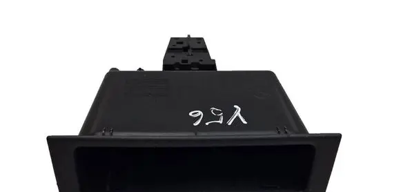 Renault Master III Glove box 684758811R