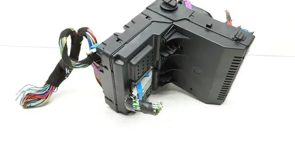 Volvo XC90 Fuse module 31314468 28241898
