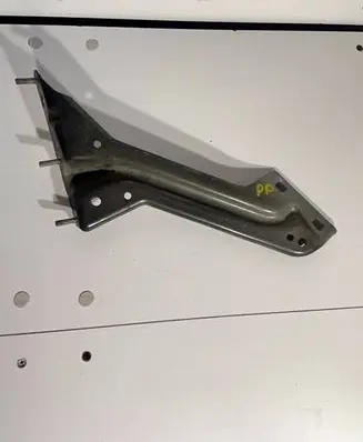 Audi Q5 SQ5 Fender mounting bracket 8R0821136 LZ7S