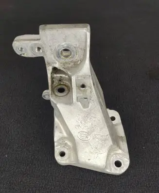 Land Rover Range Rover Sport L494 Engine mounting bracket KPLA6061AC
