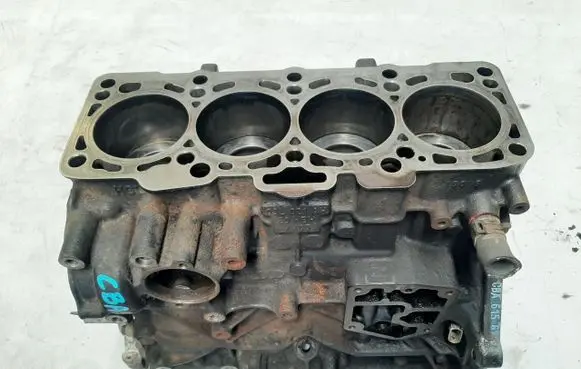 Volkswagen PASSAT B6 Engine block CBA