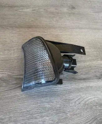 BMW 5 E34 Front indicator light