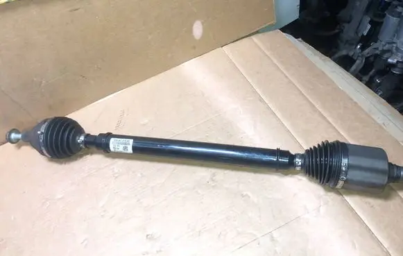 Volkswagen Tiguan Front driveshaft 5Q0407272AB 14B0375A