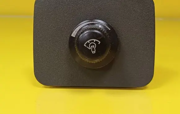 Mitsubishi Colt Panel lighting control switch MR201525