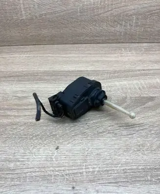 BMW 3 E36 Headlight level adjustment motor 0307851327