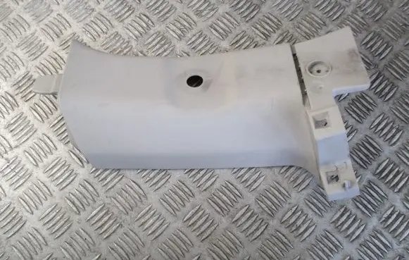 Peugeot 5008 (D)pillar trim (top) 9684143677